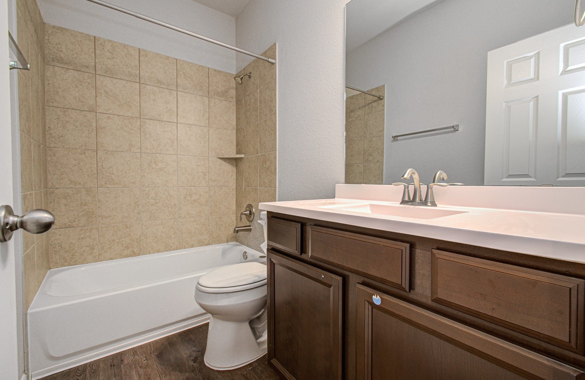 hallway guest bathroom located in the rotanda and middle hallway