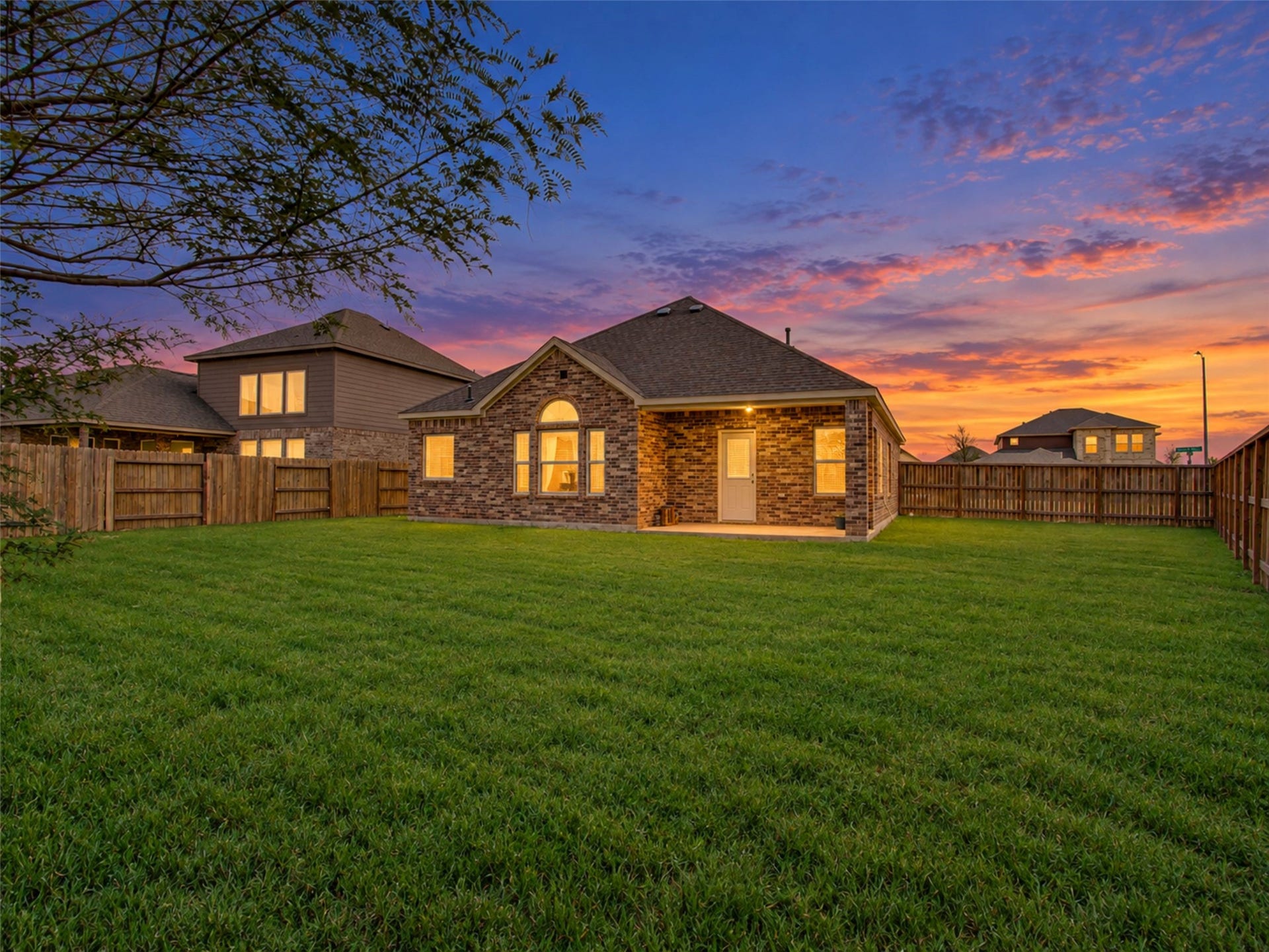 10535 Amador Peak Drive, Rosharon, TX 77583