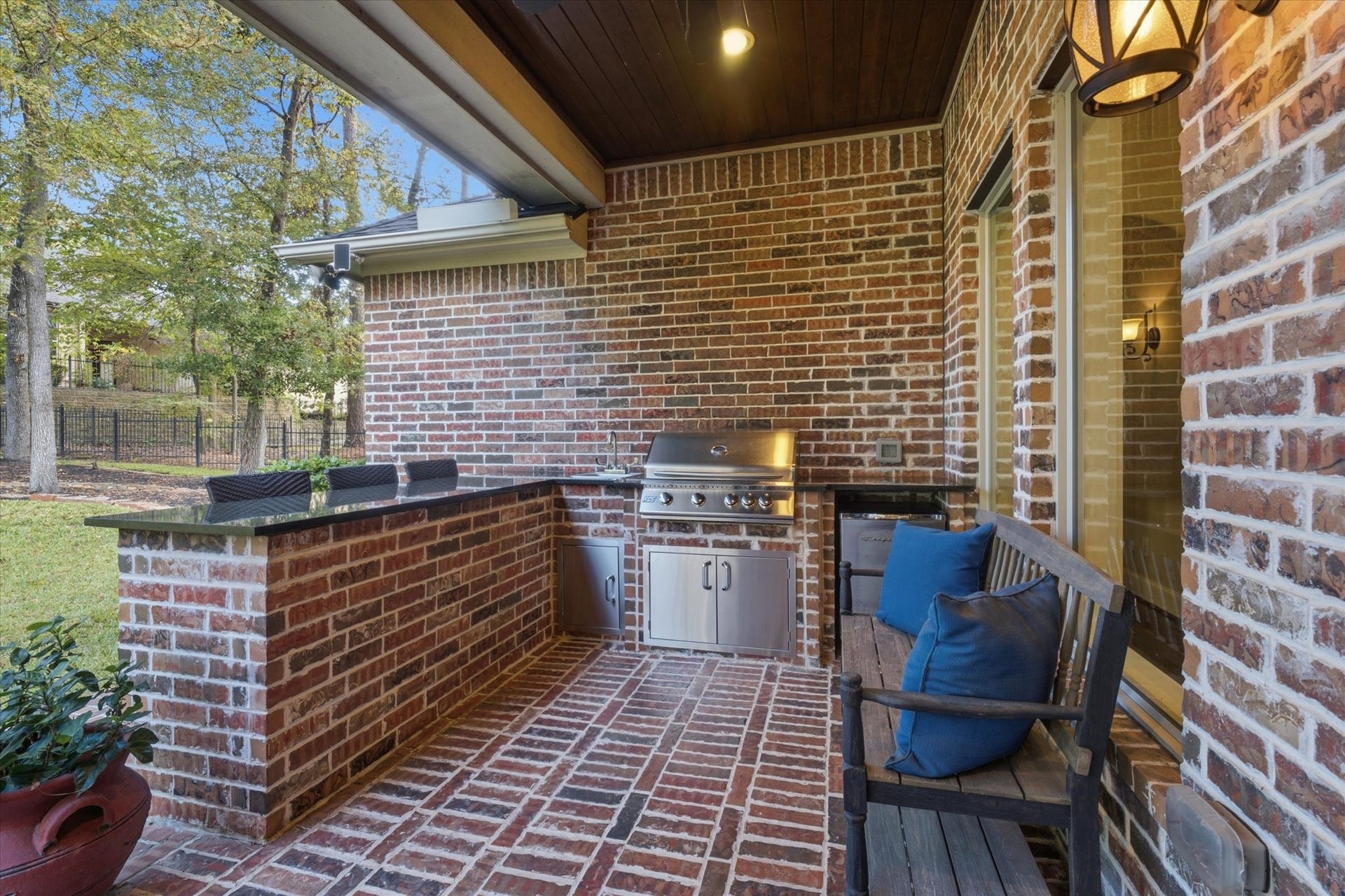 110 Pine Branch Drive, Montgomery, TX 77356 110 Pine Branch Drive, Montgomery, TX 77356