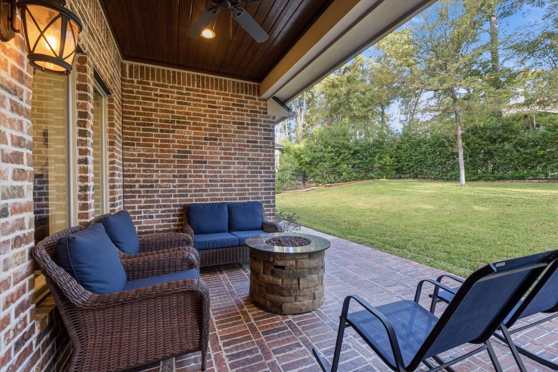110 Pine Branch Drive, Montgomery, TX 77356 110 Pine Branch Drive, Montgomery, TX 77356