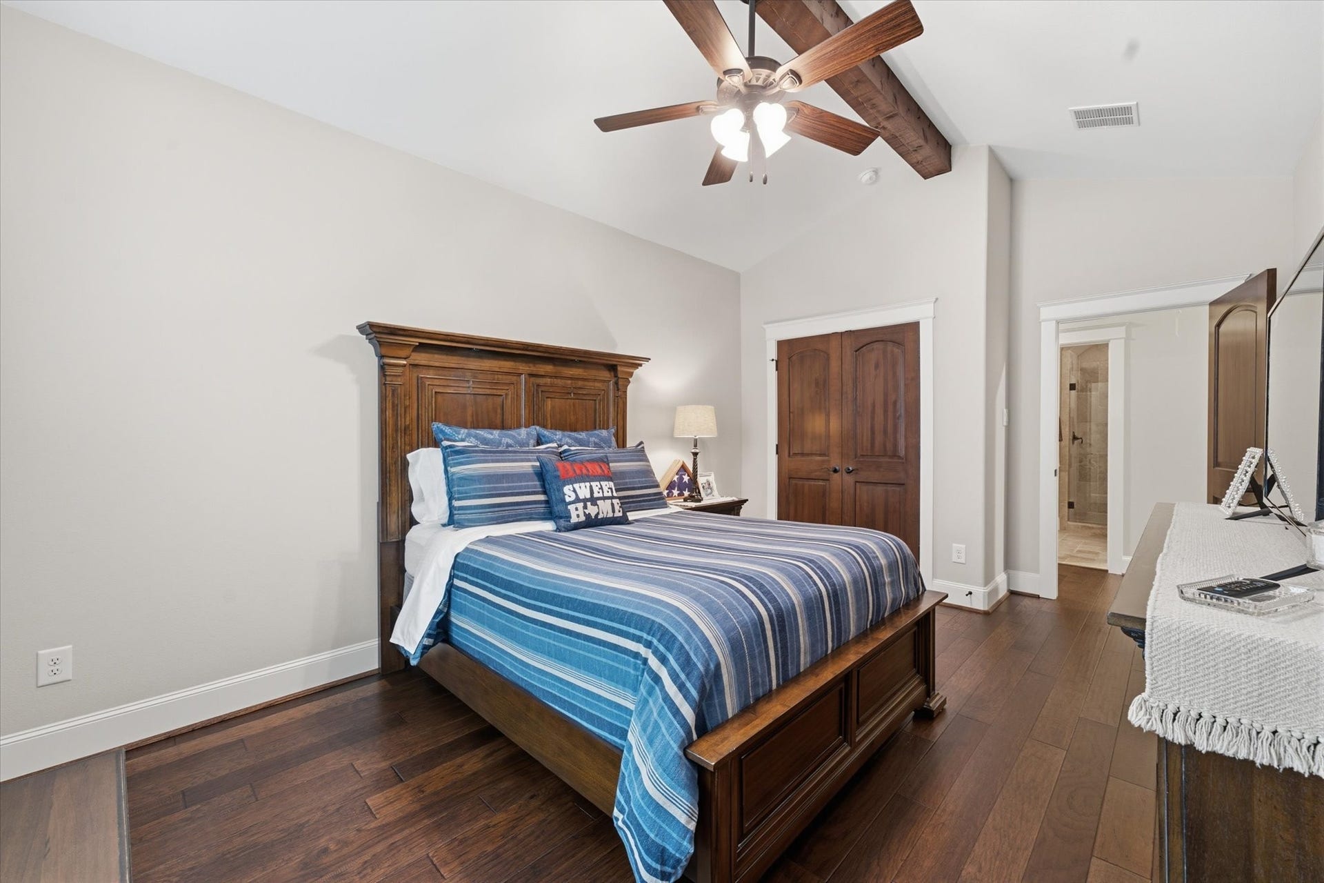 110 Pine Branch Drive, Montgomery, TX 77356 110 Pine Branch Drive, Montgomery, TX 77356