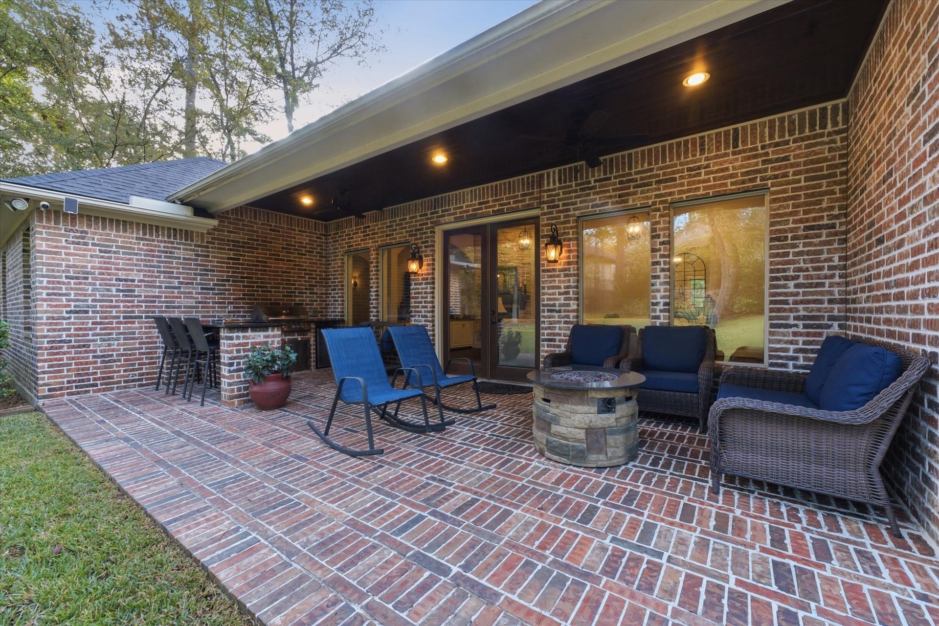 110 Pine Branch Drive, Montgomery, TX 77356 110 Pine Branch Drive, Montgomery, TX 77356