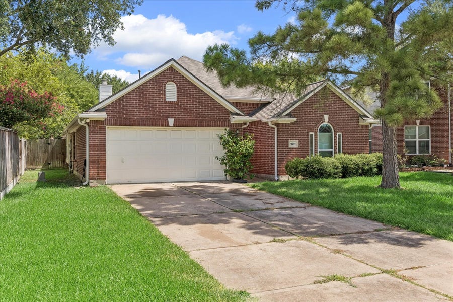 Property photo for 9714 Shadowglade Court, Houston, TX