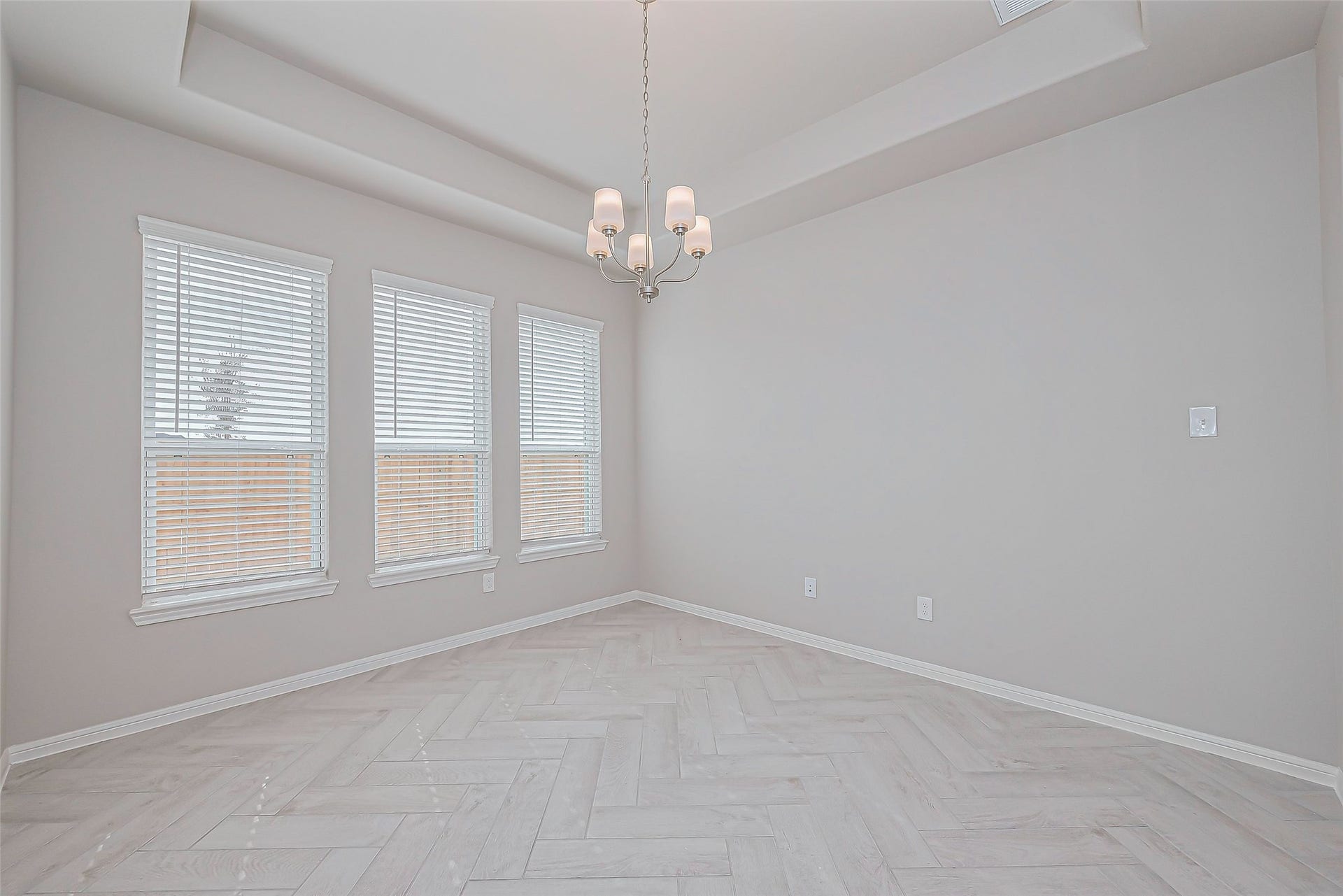 188 Paseo Park Drive, Brookshire, TX 77423