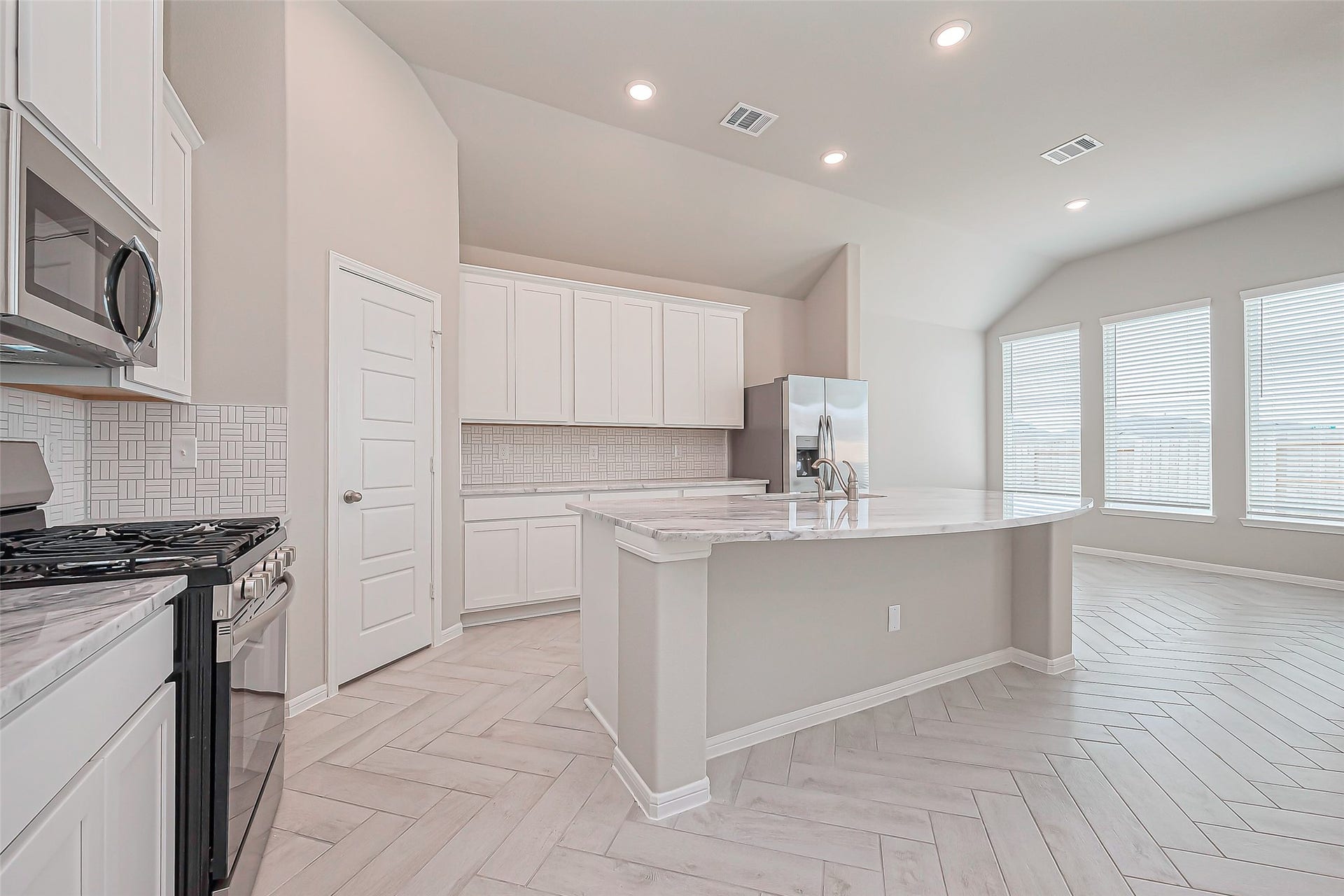 188 Paseo Park Drive, Brookshire, TX 77423