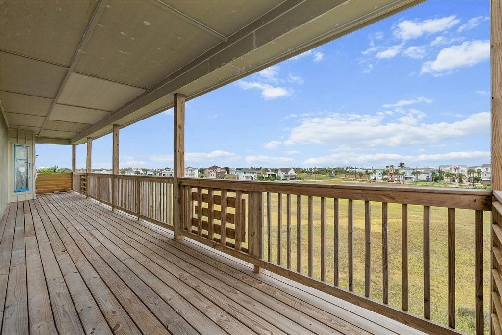 9305 Vista Bella, Galveston, TX 77554 9305 Vista Bella, Galveston, TX 77554