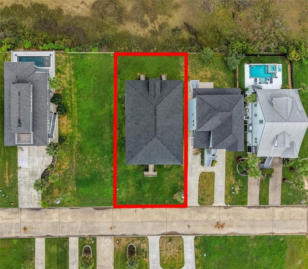 9305 Vista Bella, Galveston, TX 77554 9305 Vista Bella, Galveston, TX 77554