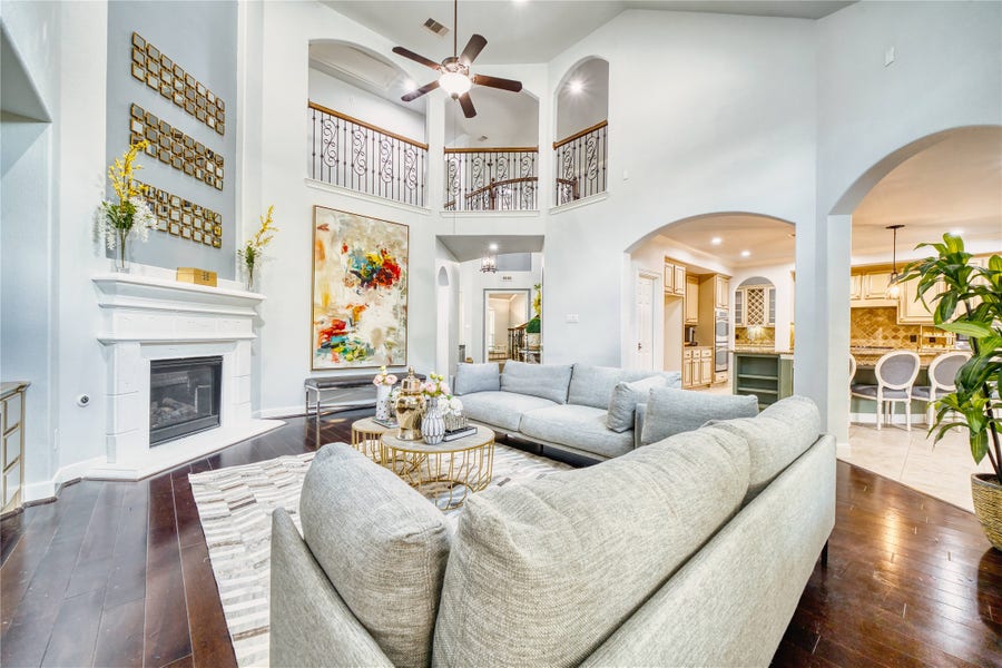 Property photo for 418 Somerset Drive, Sugar Land, TX