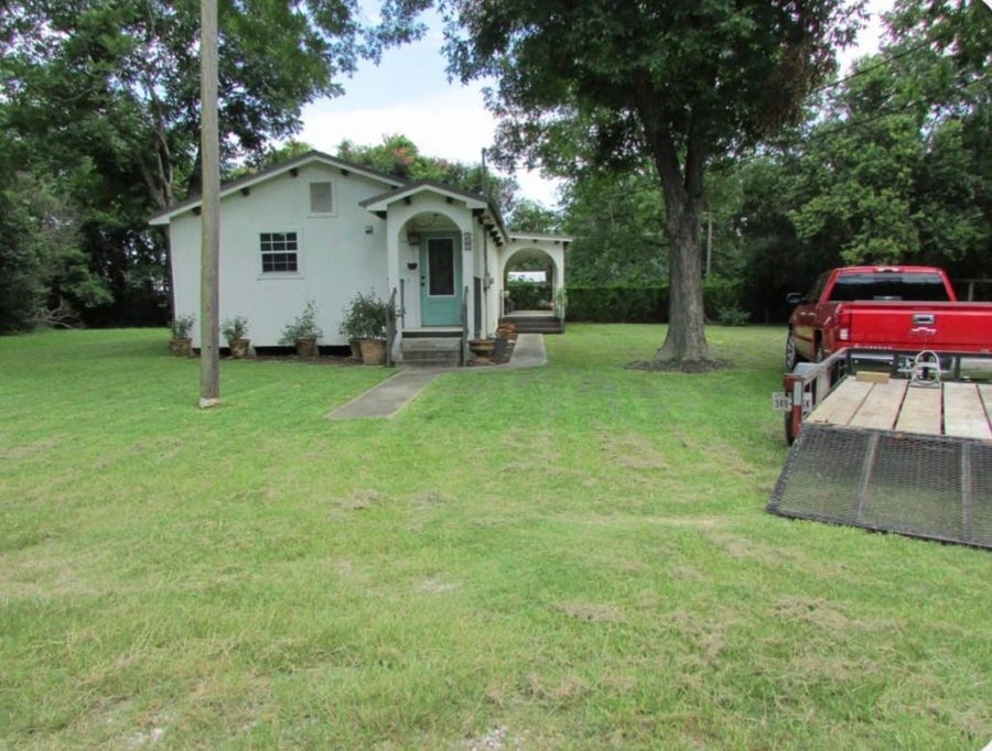 Property photo for 363 W Santa Fe Street, Conroe, TX
