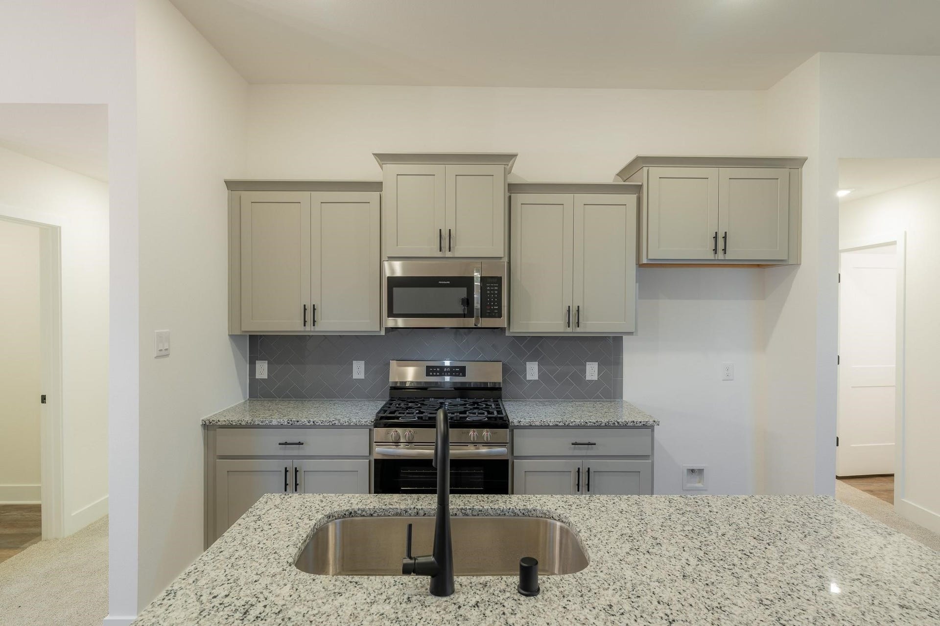 4406 W Bayou Maison Circle, Dickinson, TX 77539 4406 W Bayou Maison Circle, Dickinson, TX 77539