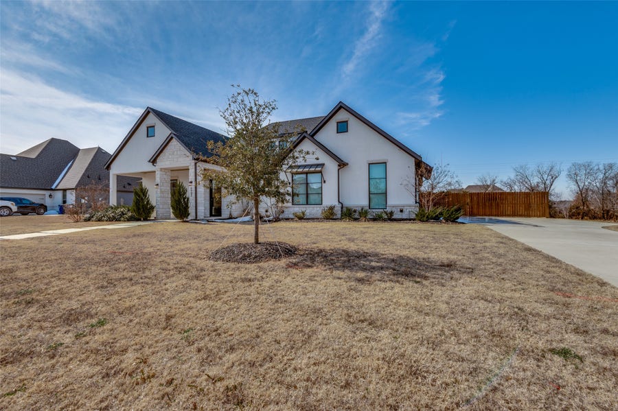 Property photo for 3721 Cherry Laurel Lane, Ovilla, TX