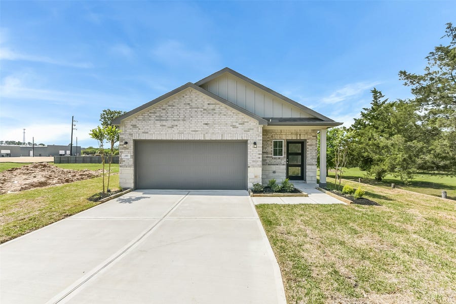 Property photo for 257 Harlingen Drive, Magnolia, TX