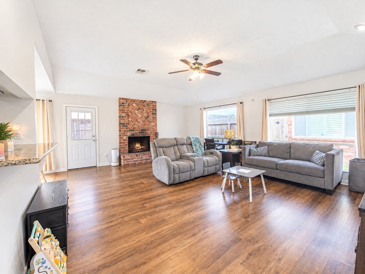 8307 Blossom Bell Lane, Houston, TX 77489 8307 Blossom Bell Lane, Houston, TX 77489