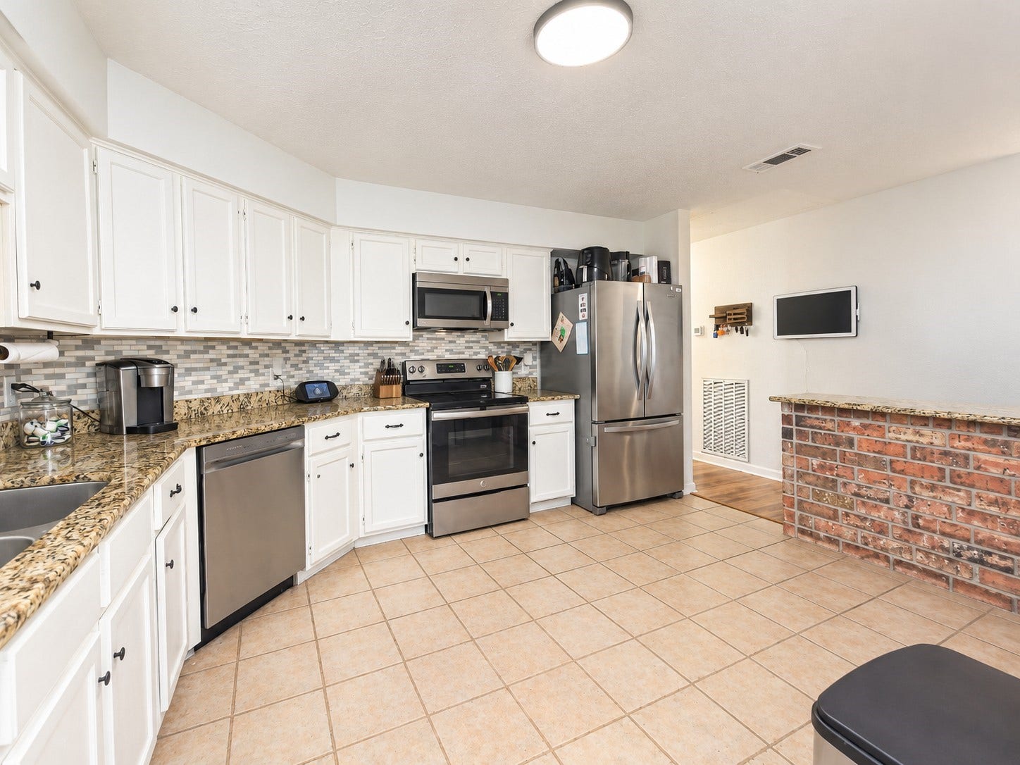 8307 Blossom Bell Lane, Houston, TX 77489 8307 Blossom Bell Lane, Houston, TX 77489