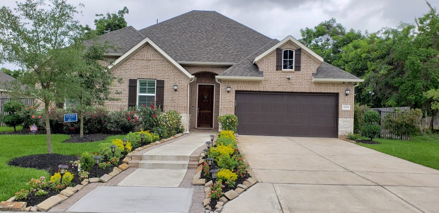 Property photo for 7703 Lost Pecan Way, Missouri City, TX