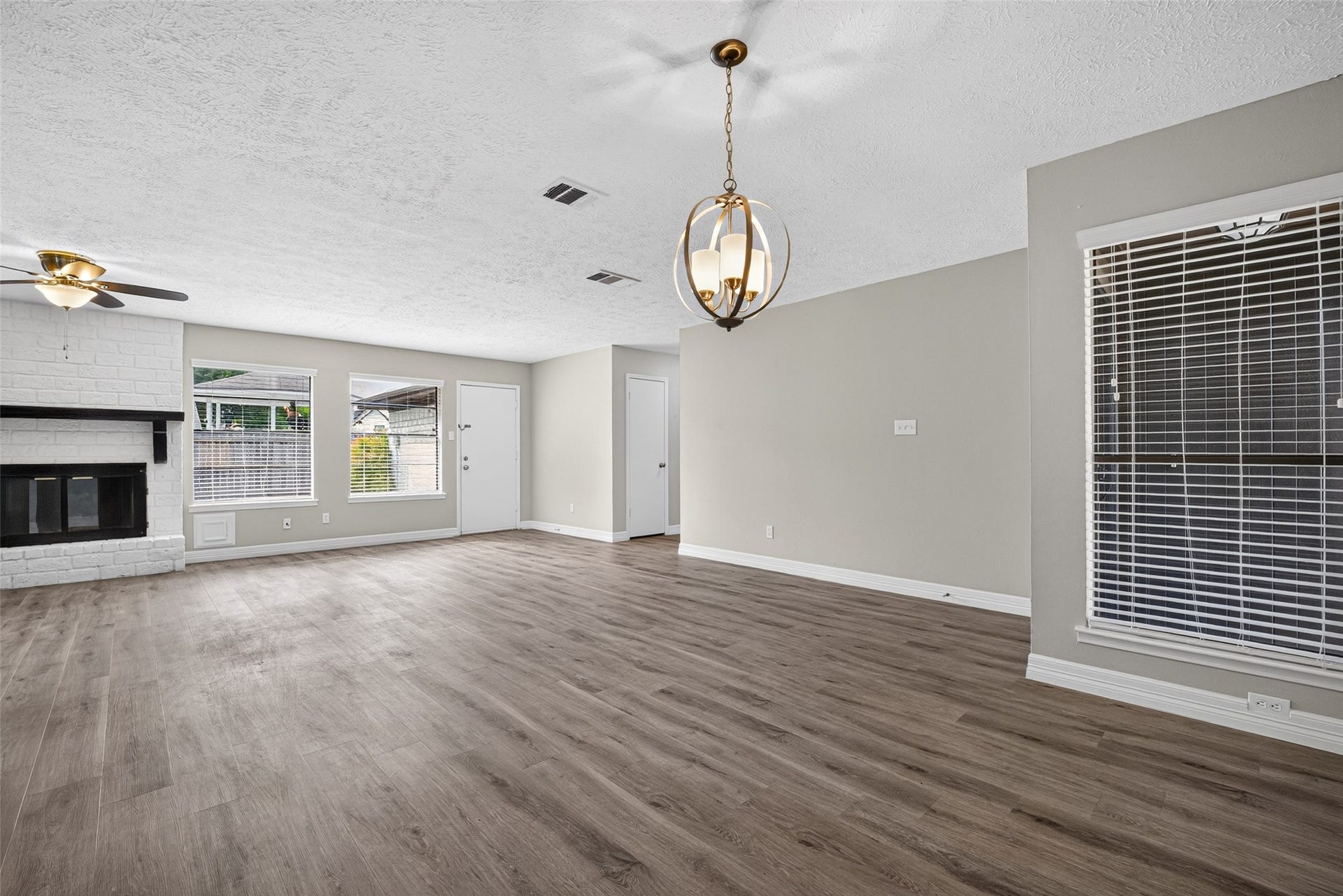 11414 Sagemeadow Lane, Houston, TX 77089 Wood burning fireplace with gas logs