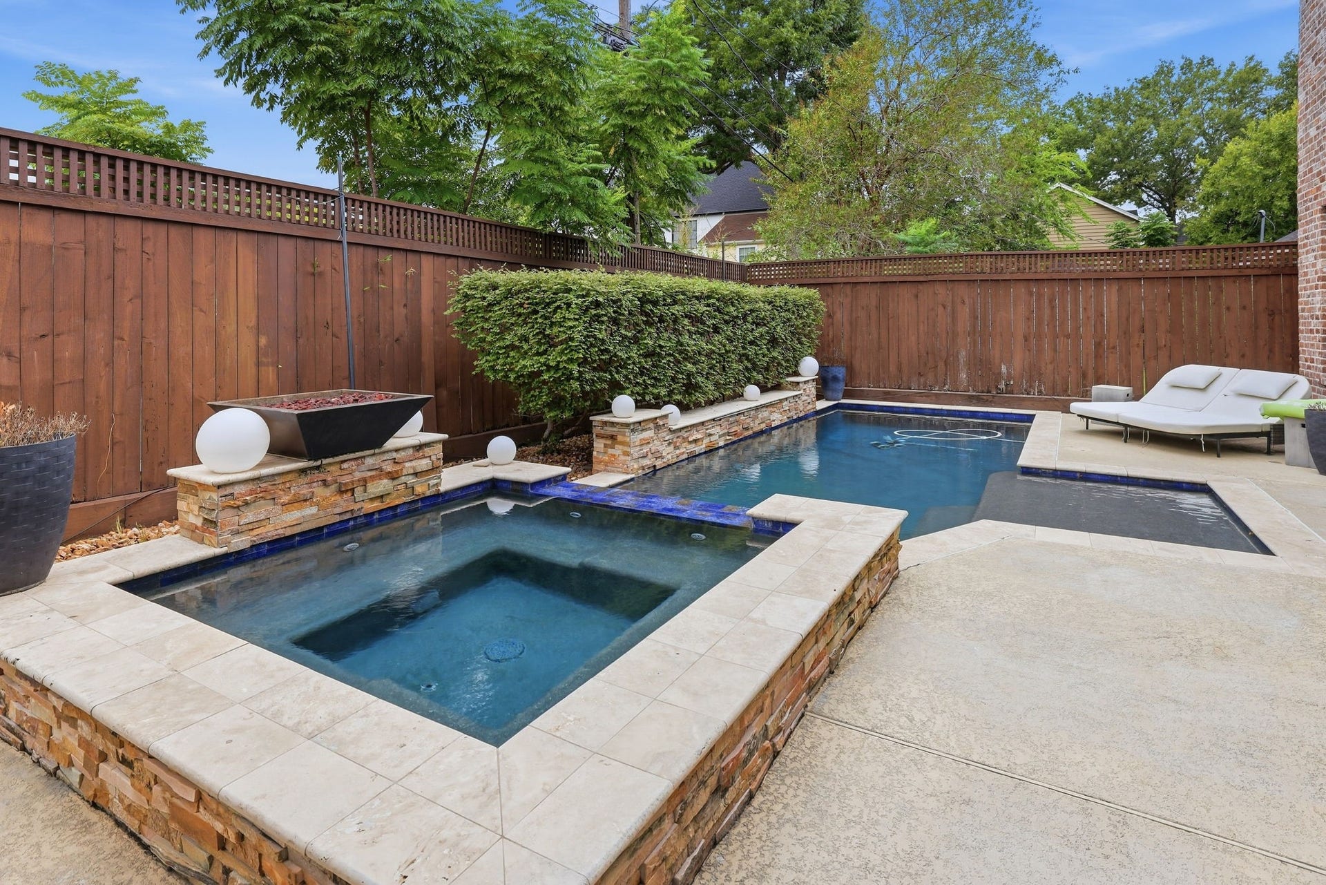 2501 Goldsmith Street, Houston, TX 77030 2501 Goldsmith Street, Houston, TX 77030