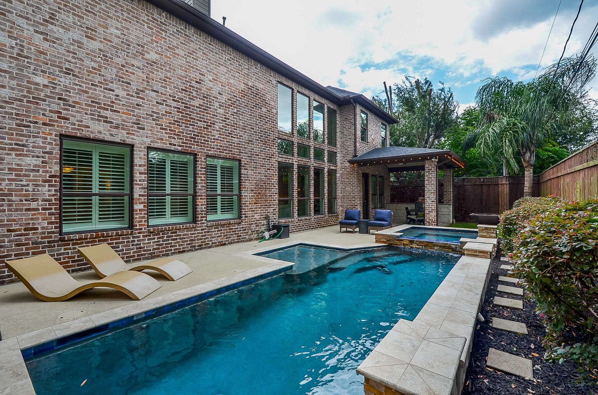 2501 Goldsmith Street, Houston, TX 77030 2501 Goldsmith Street, Houston, TX 77030