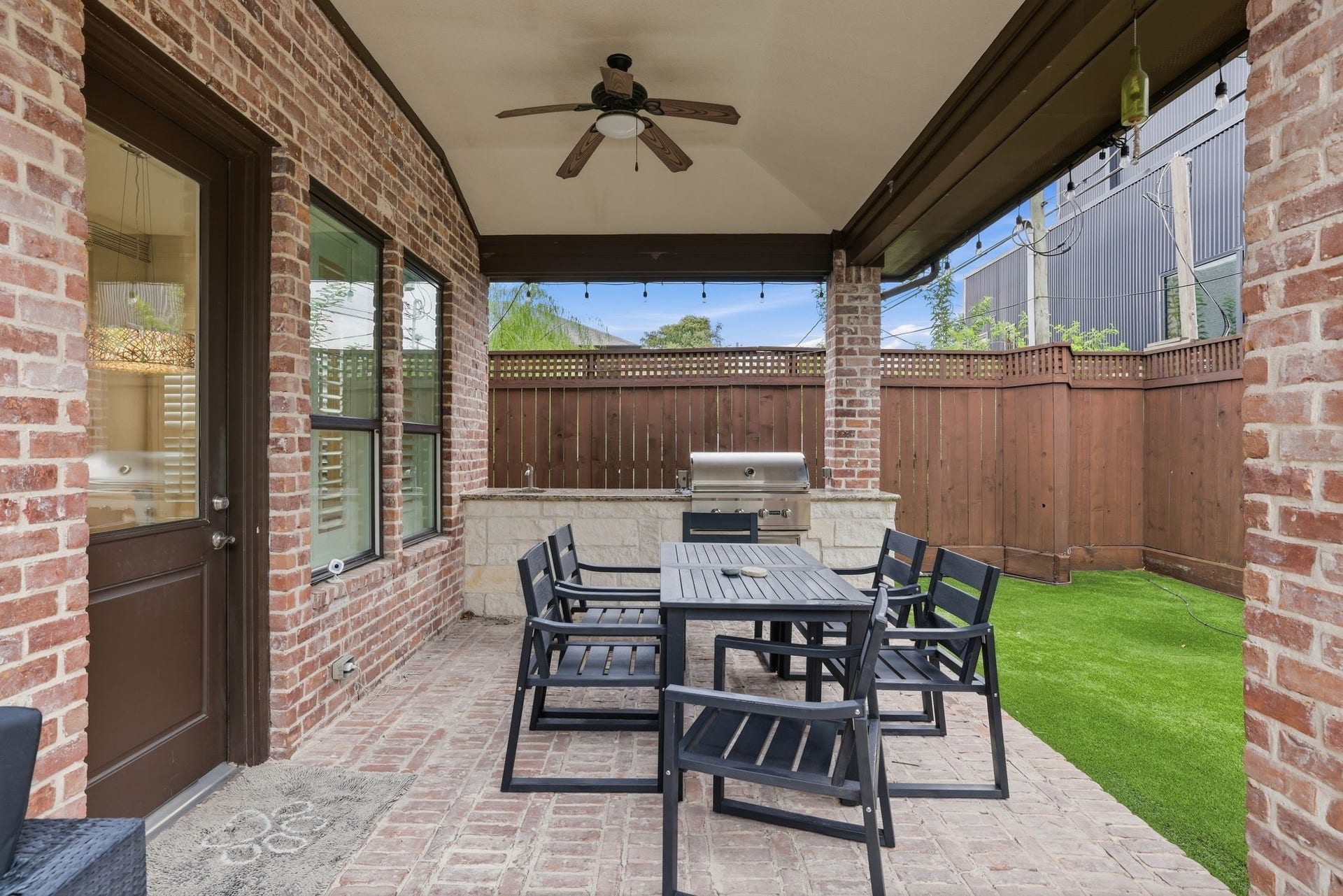 2501 Goldsmith Street, Houston, TX 77030 2501 Goldsmith Street, Houston, TX 77030