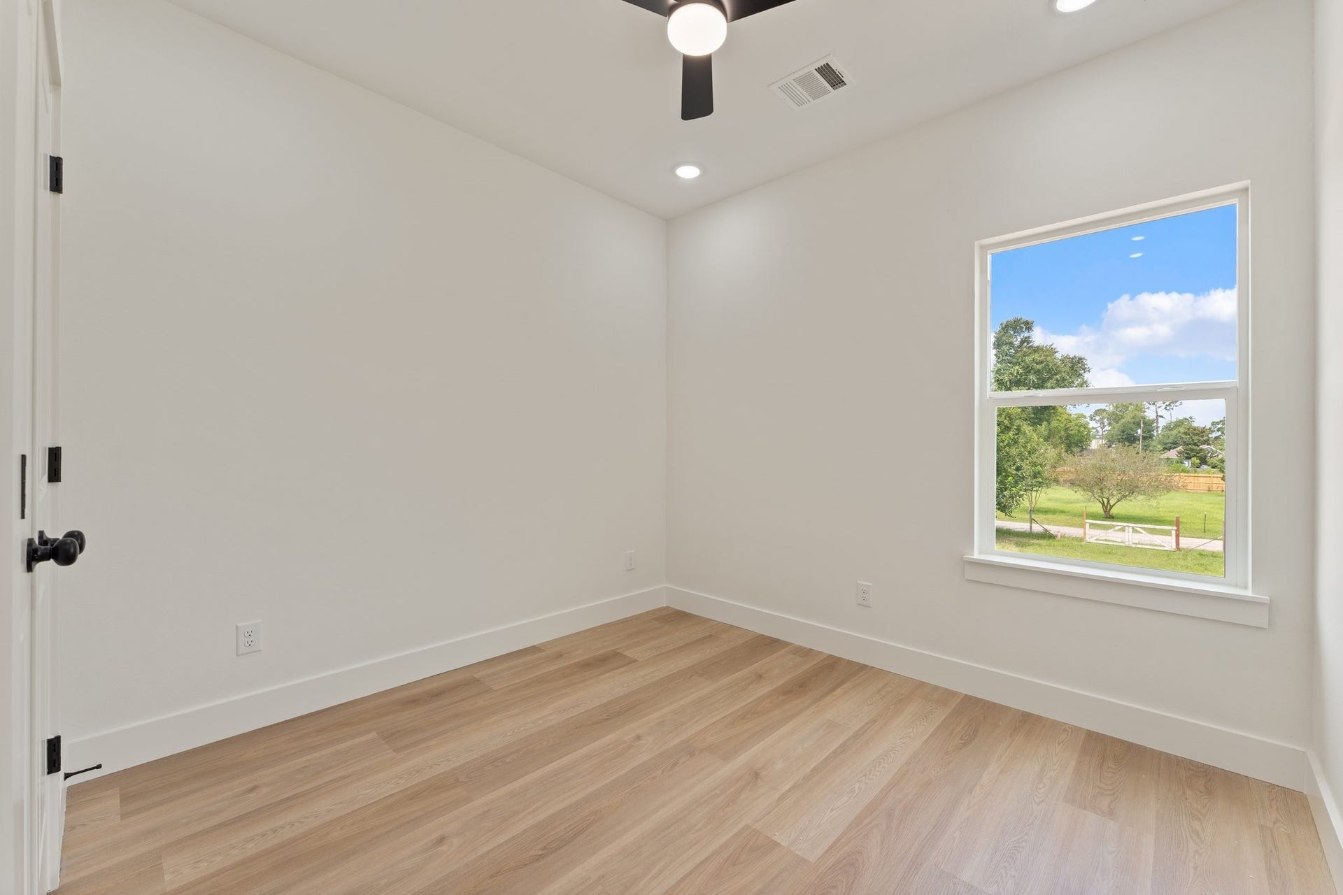 9119 Henrietta Street, #A/B, Houston, TX 77088 Secondary bedroom.