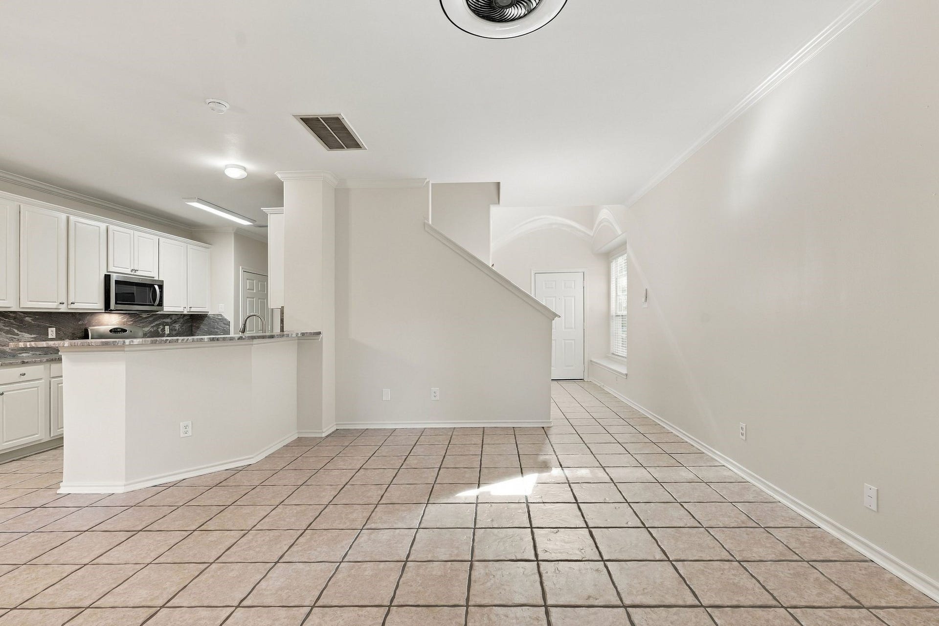 142 N Camellia Grove Circle, The Woodlands, TX 77382 142 N Camellia Grove Circle, The Woodlands, TX 77382