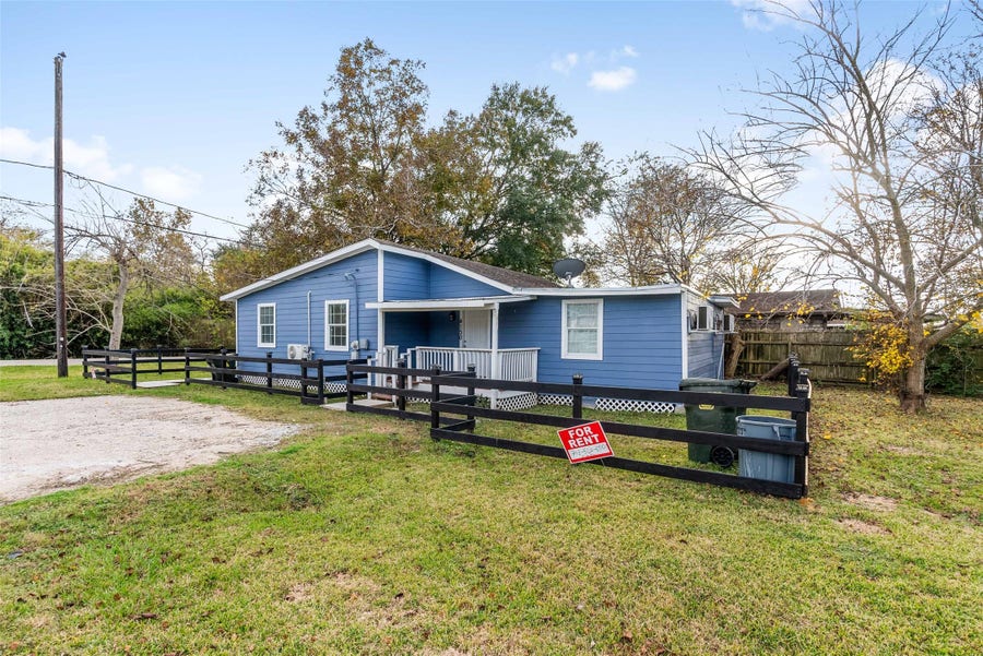 Property photo for 4126 Paladino Street, #4130, Bacliff, TX