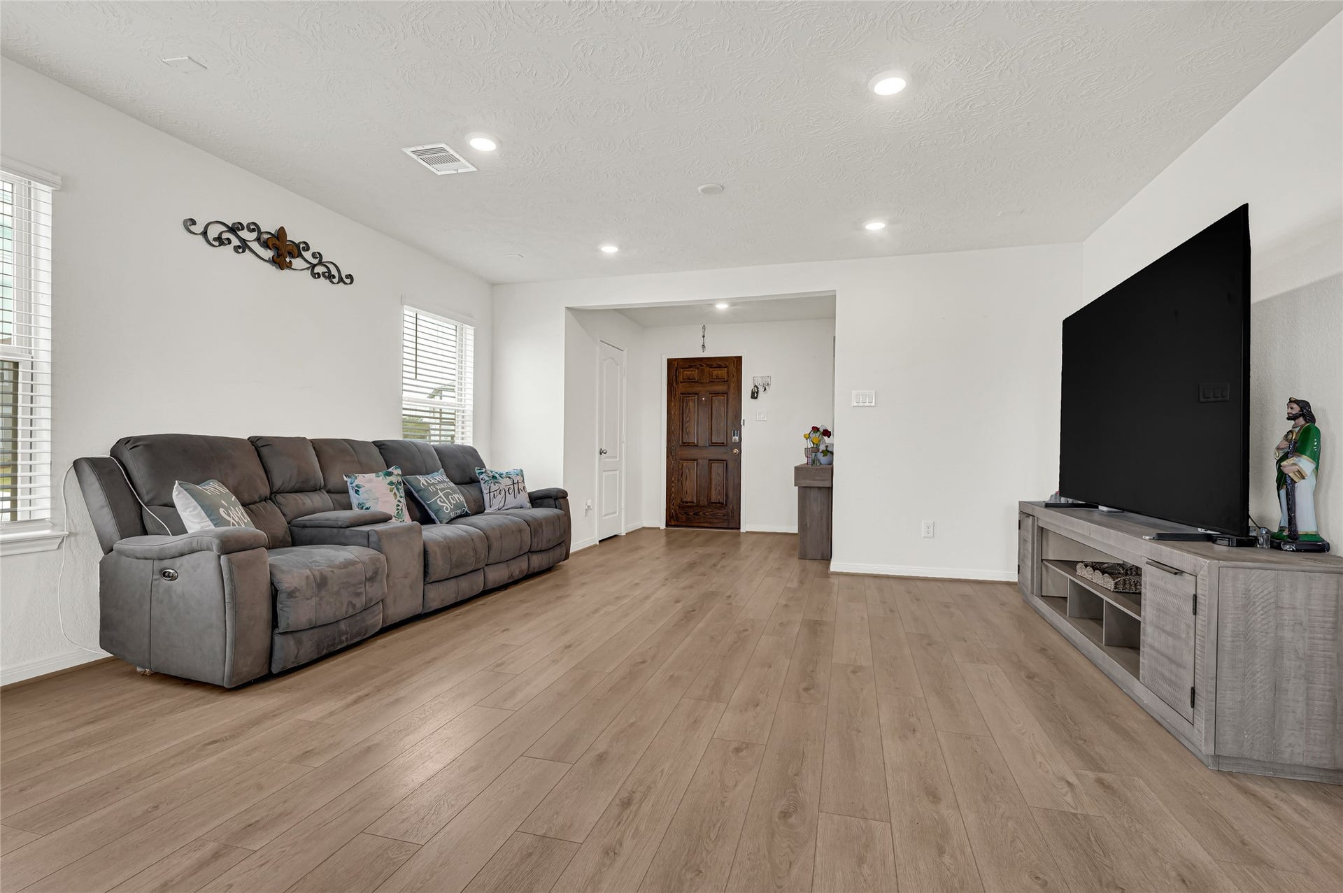5510 Blackbird Lane, Hitchcock, TX 77563 5510 Blackbird Lane, Hitchcock, TX 77563