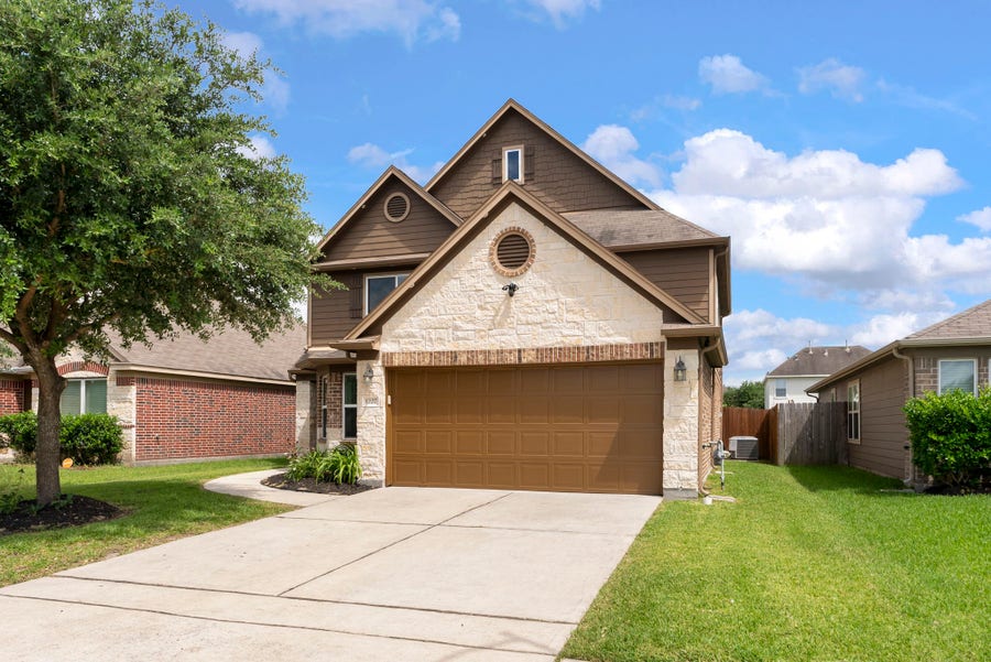 Property photo for 1227 Kaliste Meadow Drive, Houston, TX