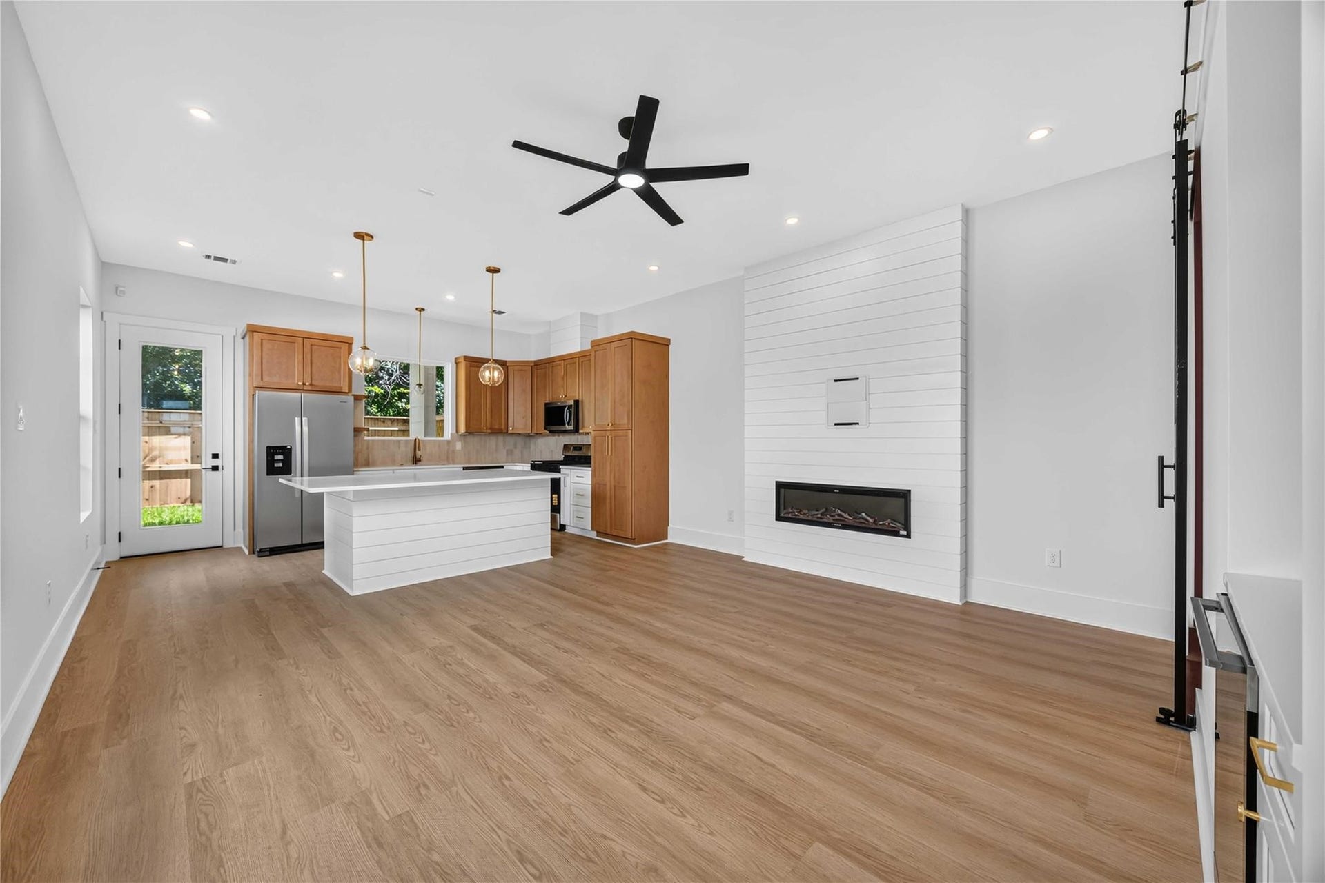 7817 Sandy Street, #B, Houston, TX 77028 7817 Sandy Street, #B, Houston, TX 77028