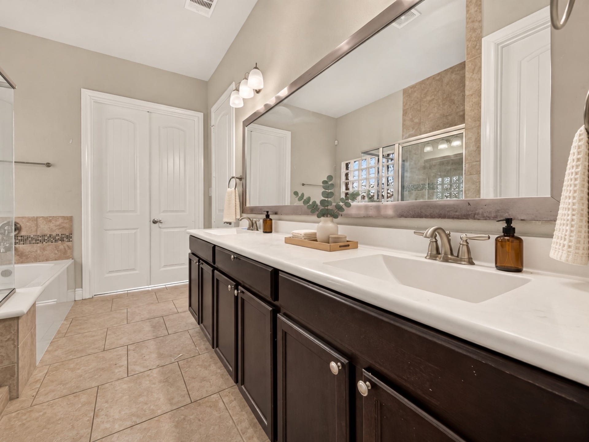 5247 Pickford Grove, Sugar Land, TX 77479 5247 Pickford Grove, Sugar Land, TX 77479