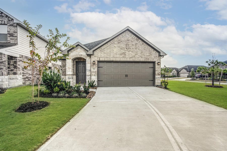 Property photo for 9304 Colonial Bent Court, Conroe, TX