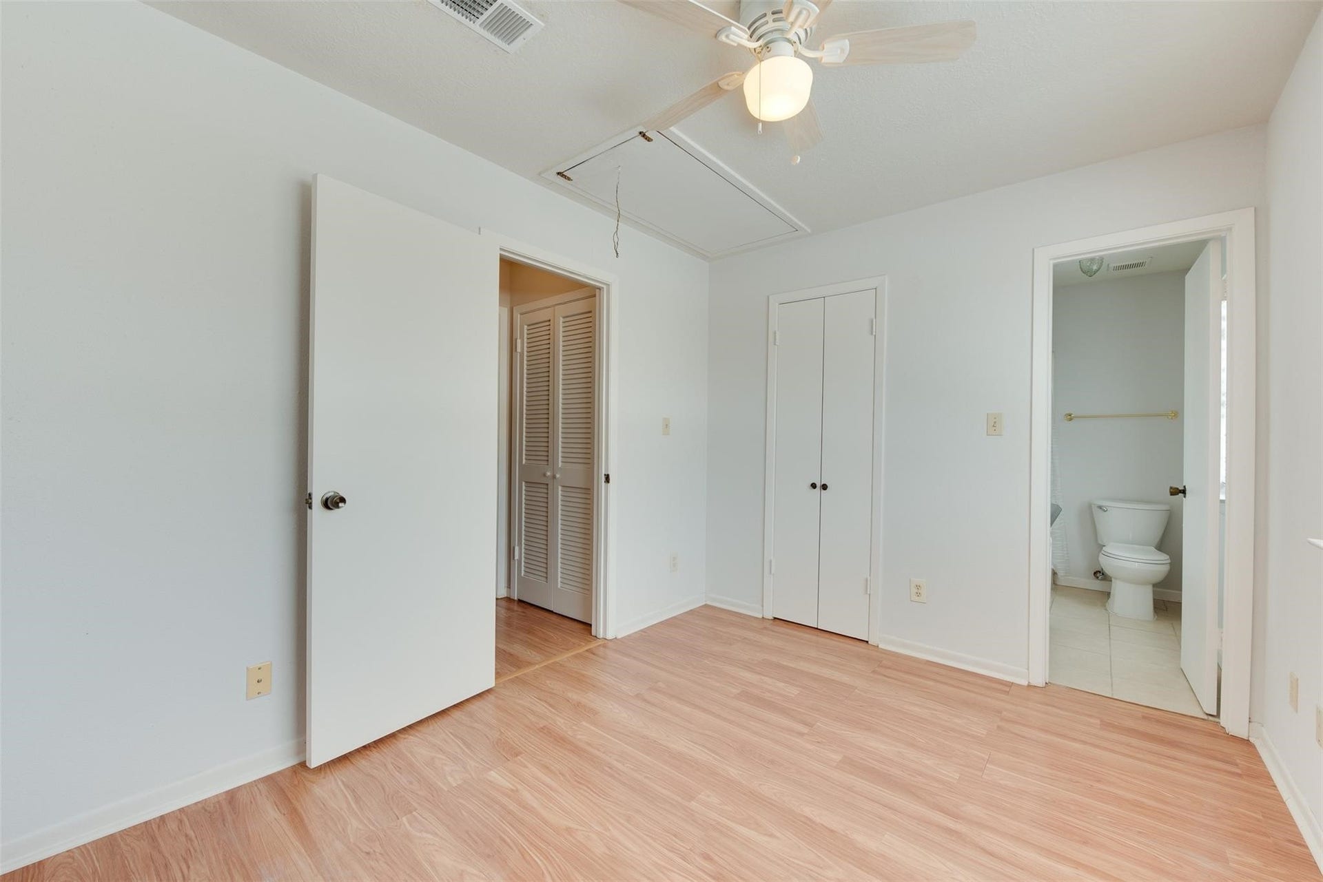 8320 Wild Rose Street, #7B, Houston, TX 77083 8320 Wild Rose Street, #7B, Houston, TX 77083