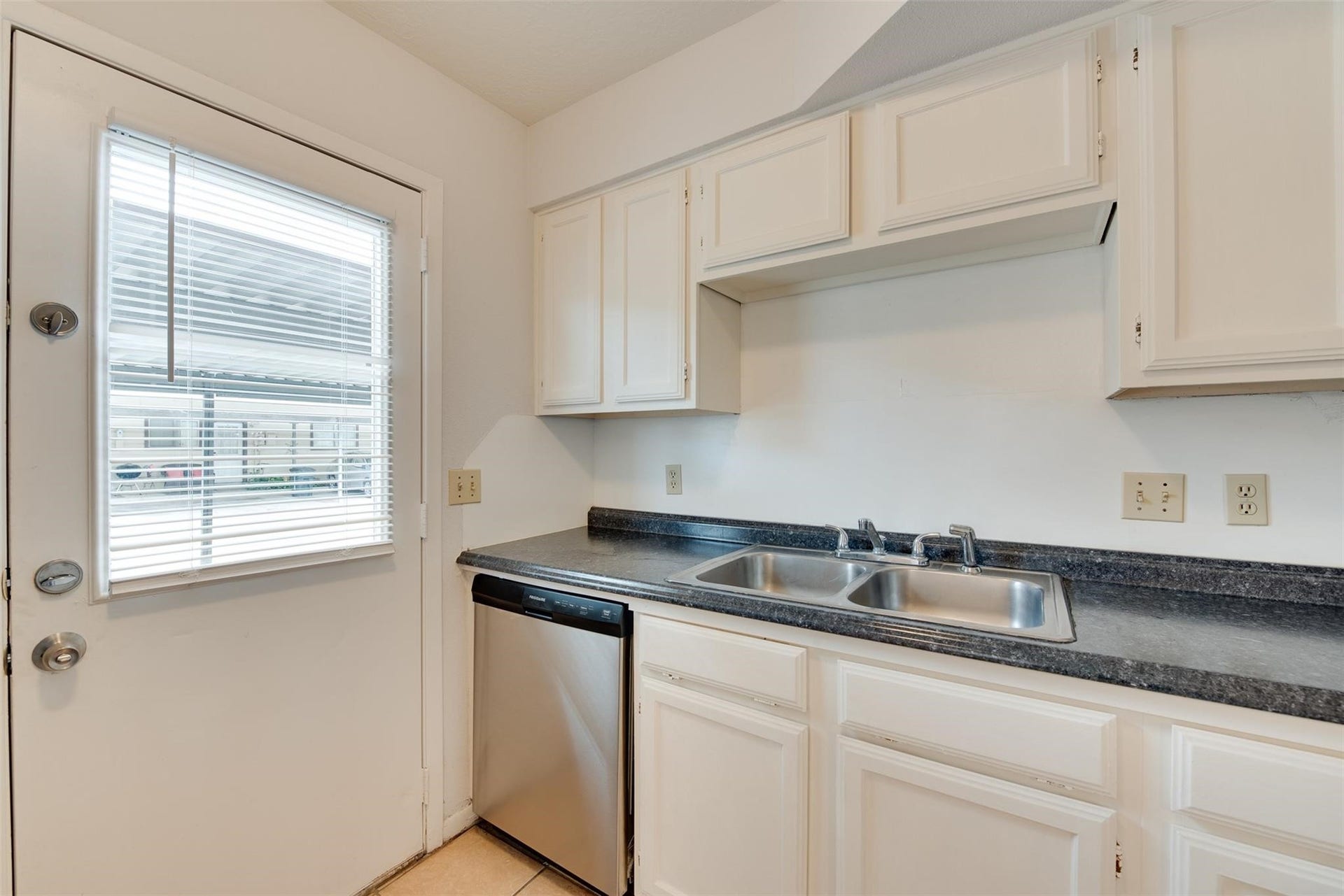 8320 Wild Rose Street, #7B, Houston, TX 77083 8320 Wild Rose Street, #7B, Houston, TX 77083