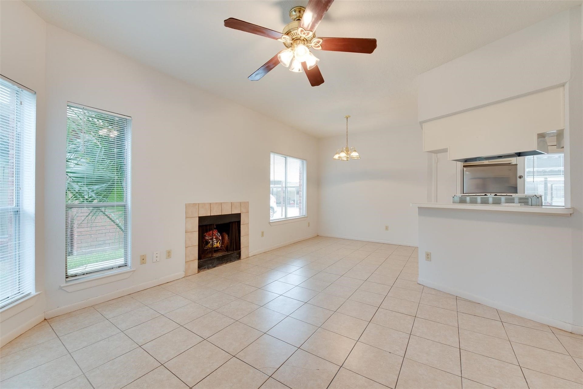 8320 Wild Rose Street, #7B, Houston, TX 77083 8320 Wild Rose Street, #7B, Houston, TX 77083