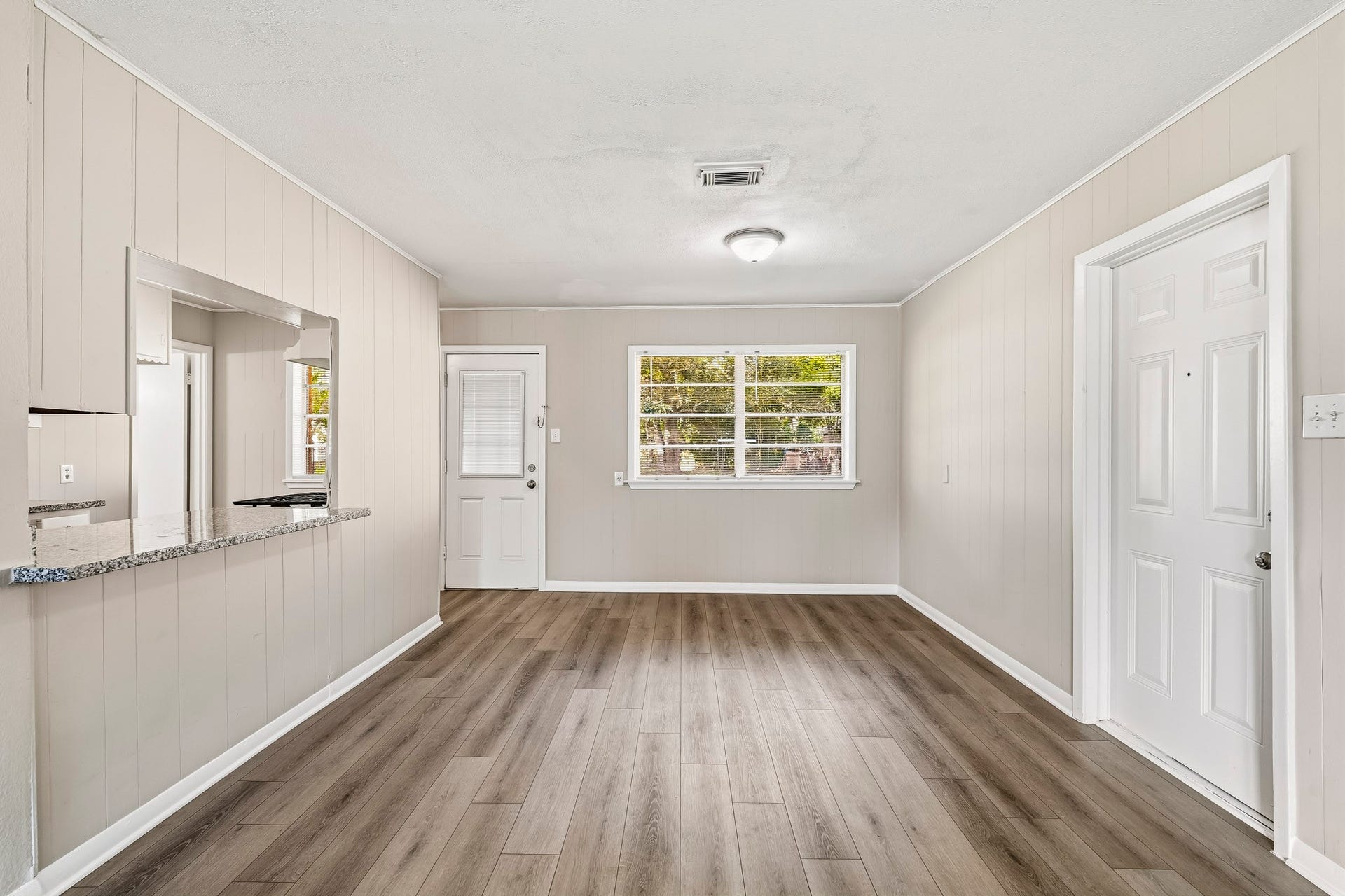 807 Texas Avenue, League City, TX 77573 807 Texas Avenue, League City, TX 77573