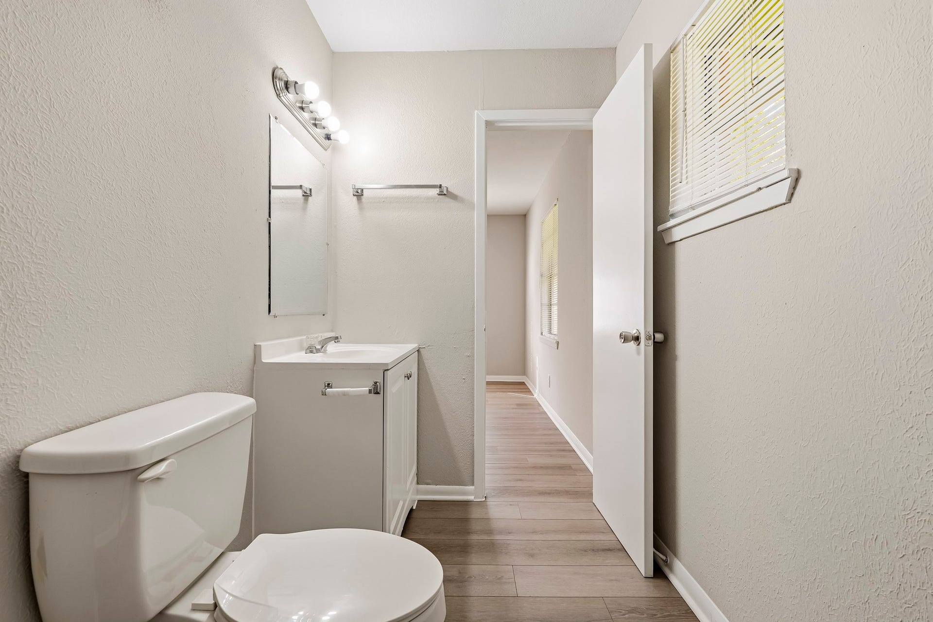 807 Texas Avenue, League City, TX 77573 807 Texas Avenue, League City, TX 77573