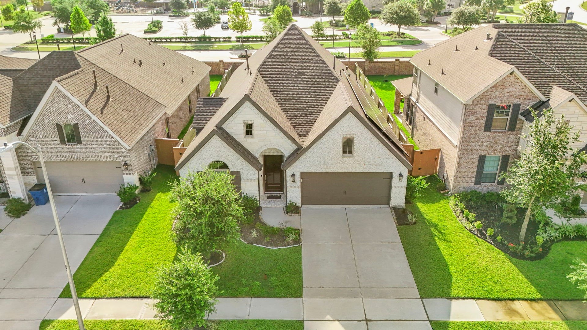 15818 Weston Ridge Drive, Humble, TX 77346