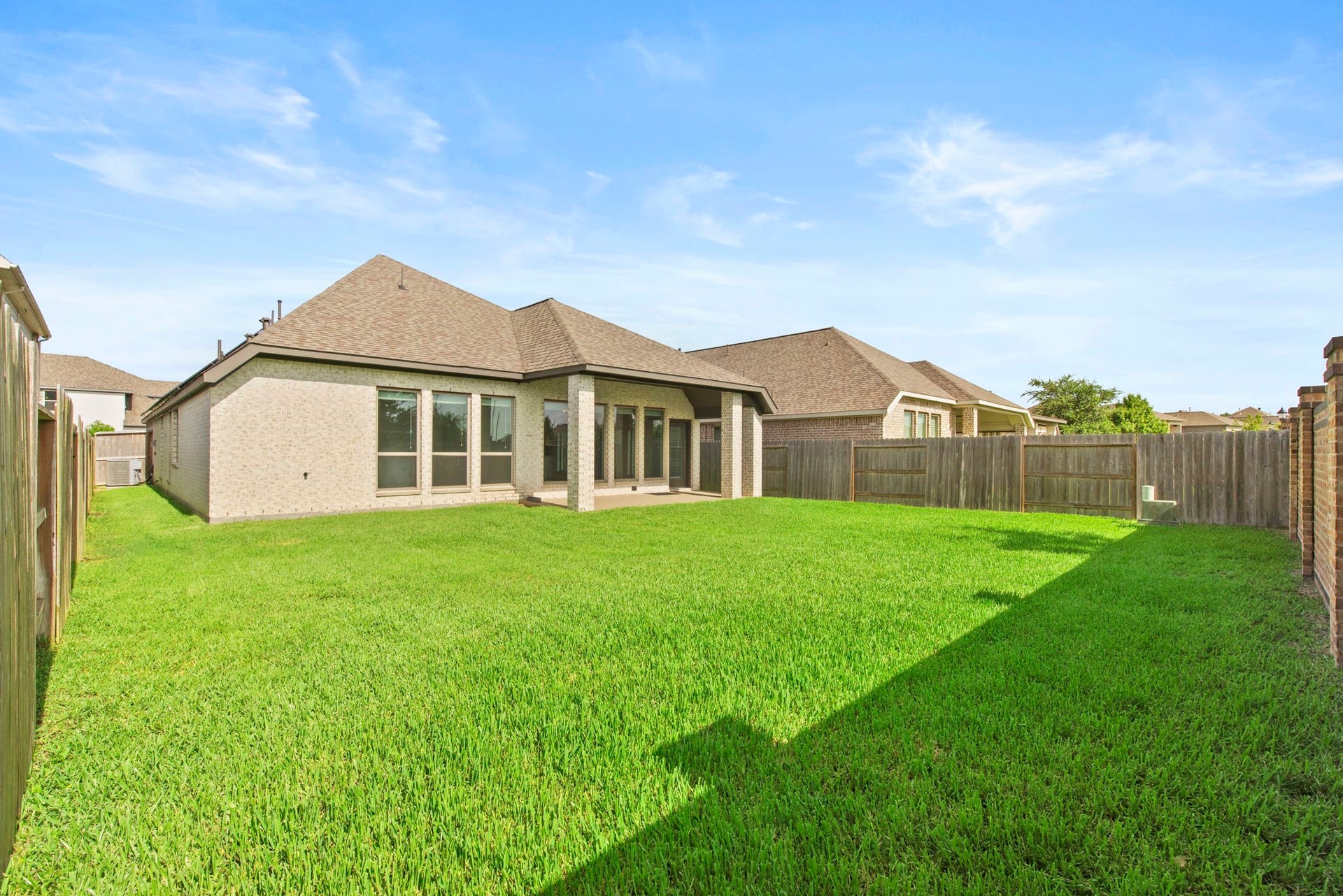 15818 Weston Ridge Drive, Humble, TX 77346