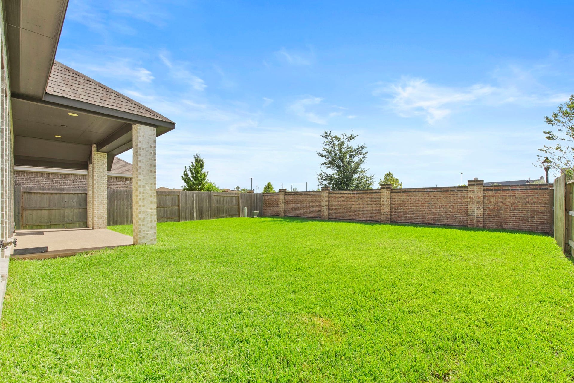 15818 Weston Ridge Drive, Humble, TX 77346