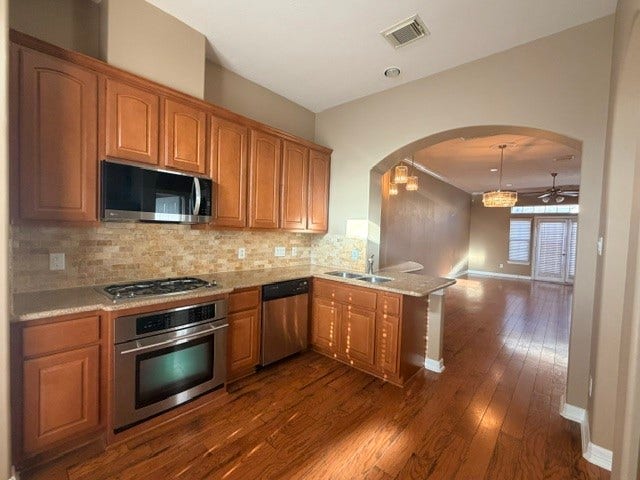 7911 Ouray Drive, Houston, TX 77040 7911 Ouray Drive, Houston, TX 77040