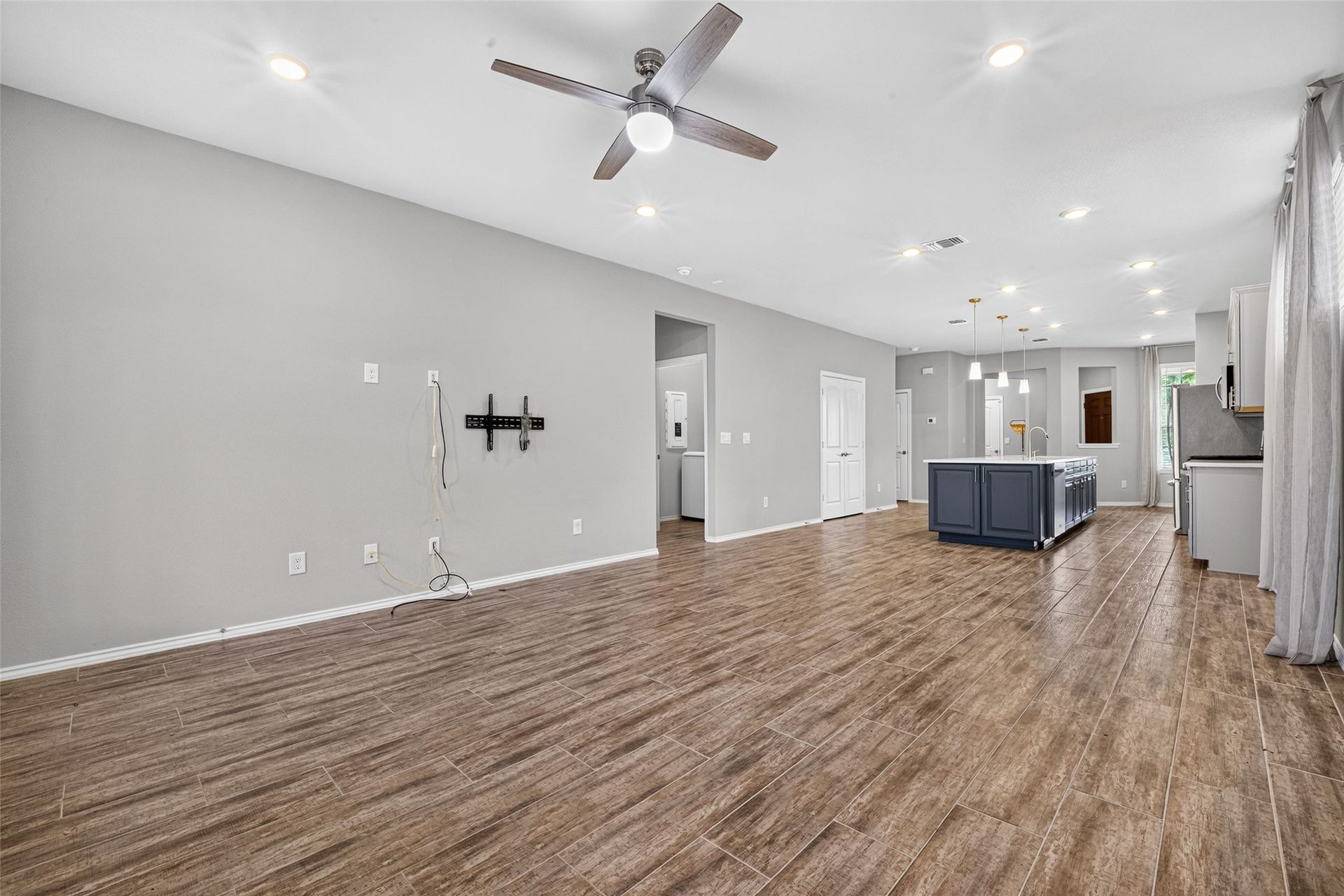 234 Flaxen Chestnut, Spring, TX 77382