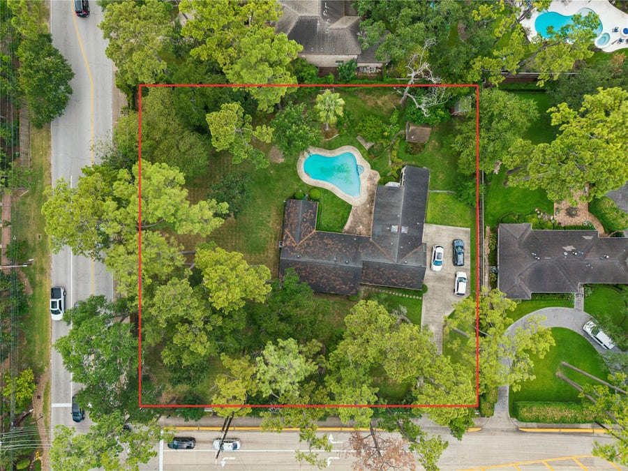 Property photo for 711 Echo Lane, Houston, TX