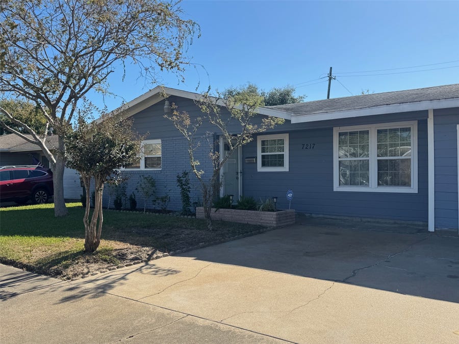 Property photo for 7217 Poplar Drive, Galveston, TX