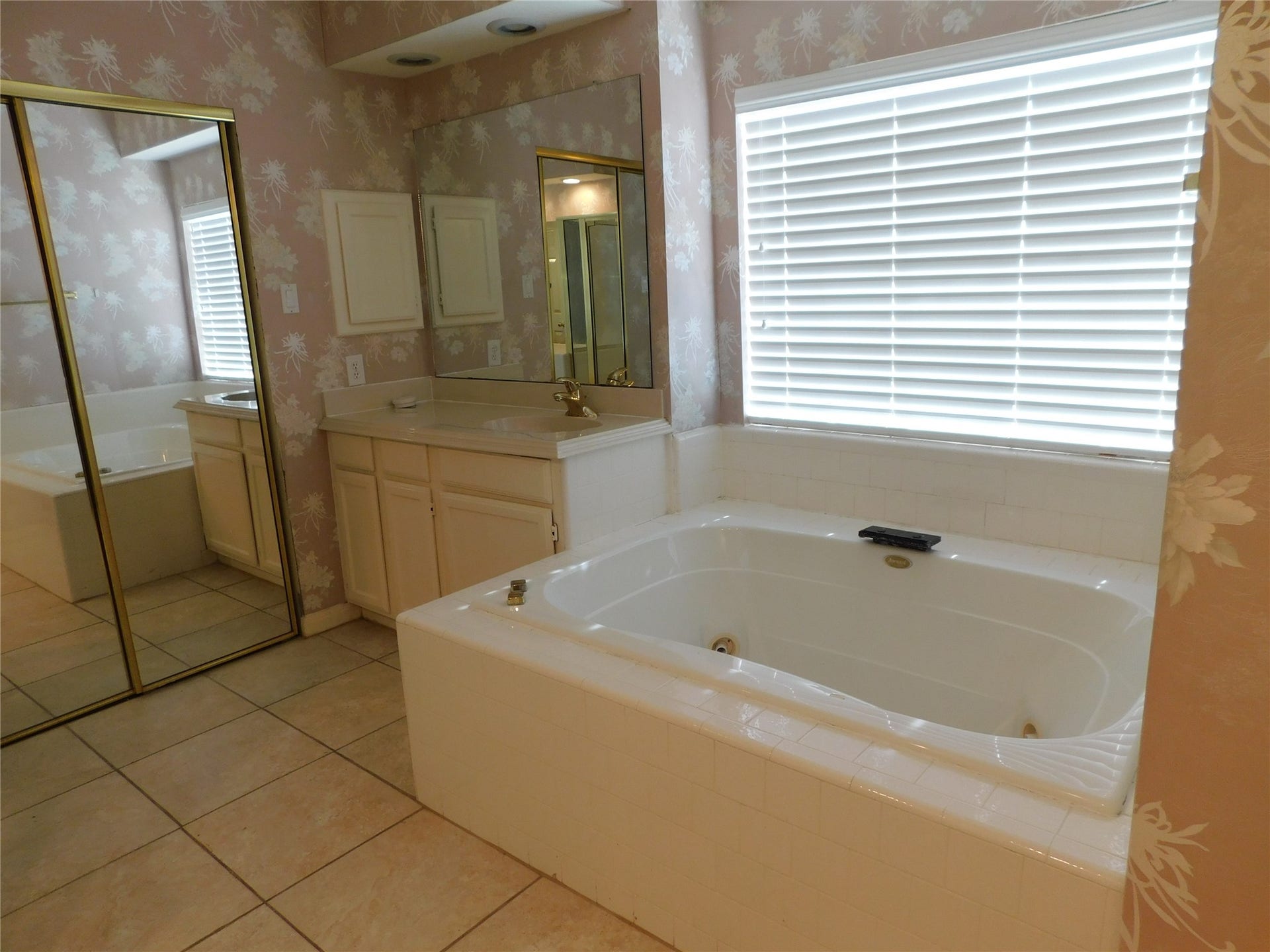3311 Waters Way Drive, Sugar Land, TX 77478 3311 Waters Way Drive, Sugar Land, TX 77478