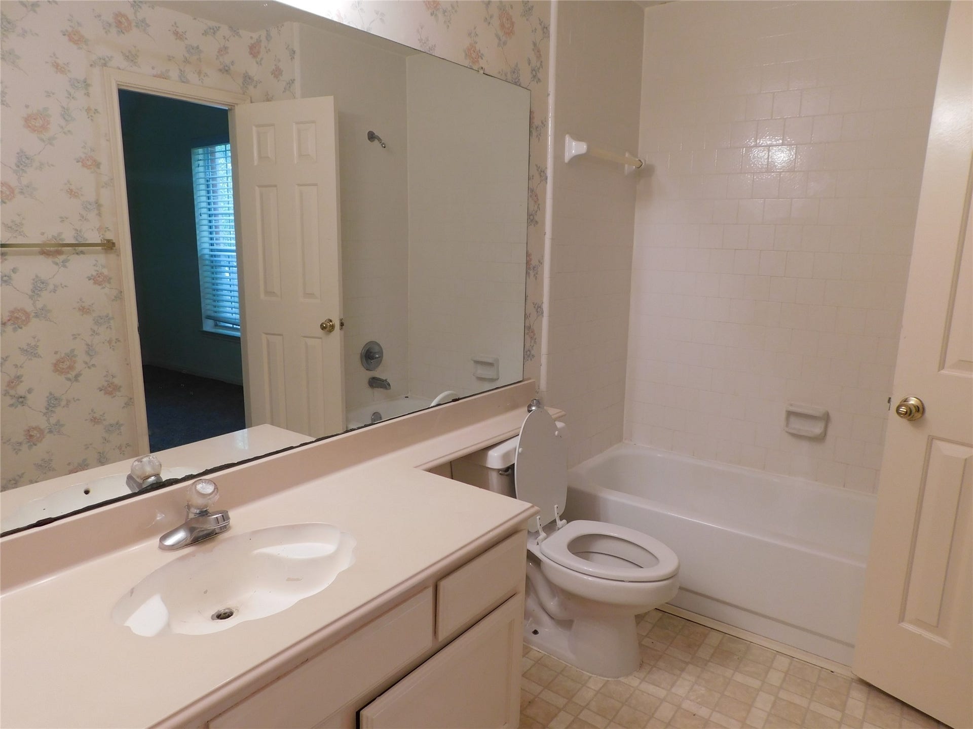 3311 Waters Way Drive, Sugar Land, TX 77478 3311 Waters Way Drive, Sugar Land, TX 77478