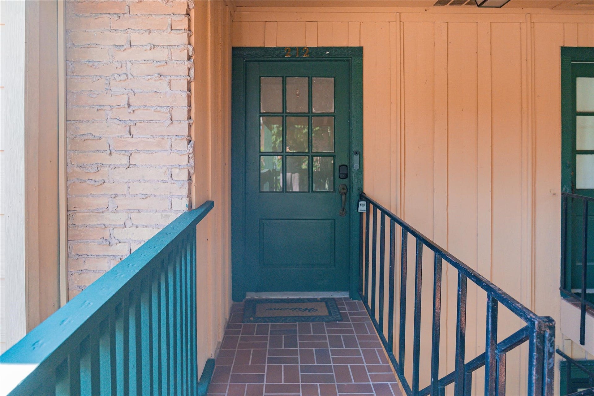 8223 Kingsbrook Road, #212, Houston, TX 77024 8223 Kingsbrook Road, #212, Houston, TX 77024