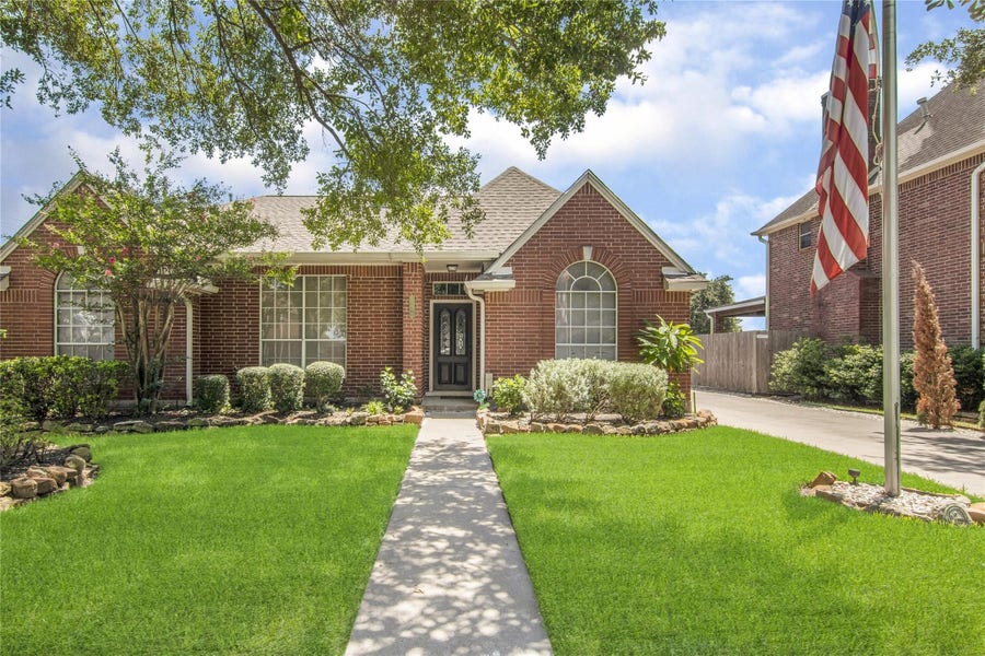 Property photo for 3305 Greenwood Place, Deer Park, TX
