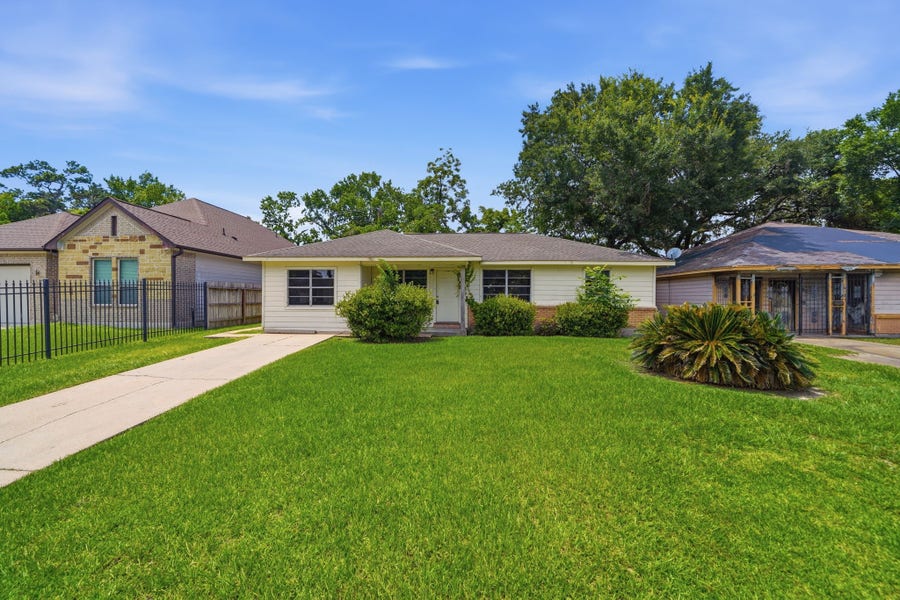 Property photo for 7305 Yoe Street, Houston, TX