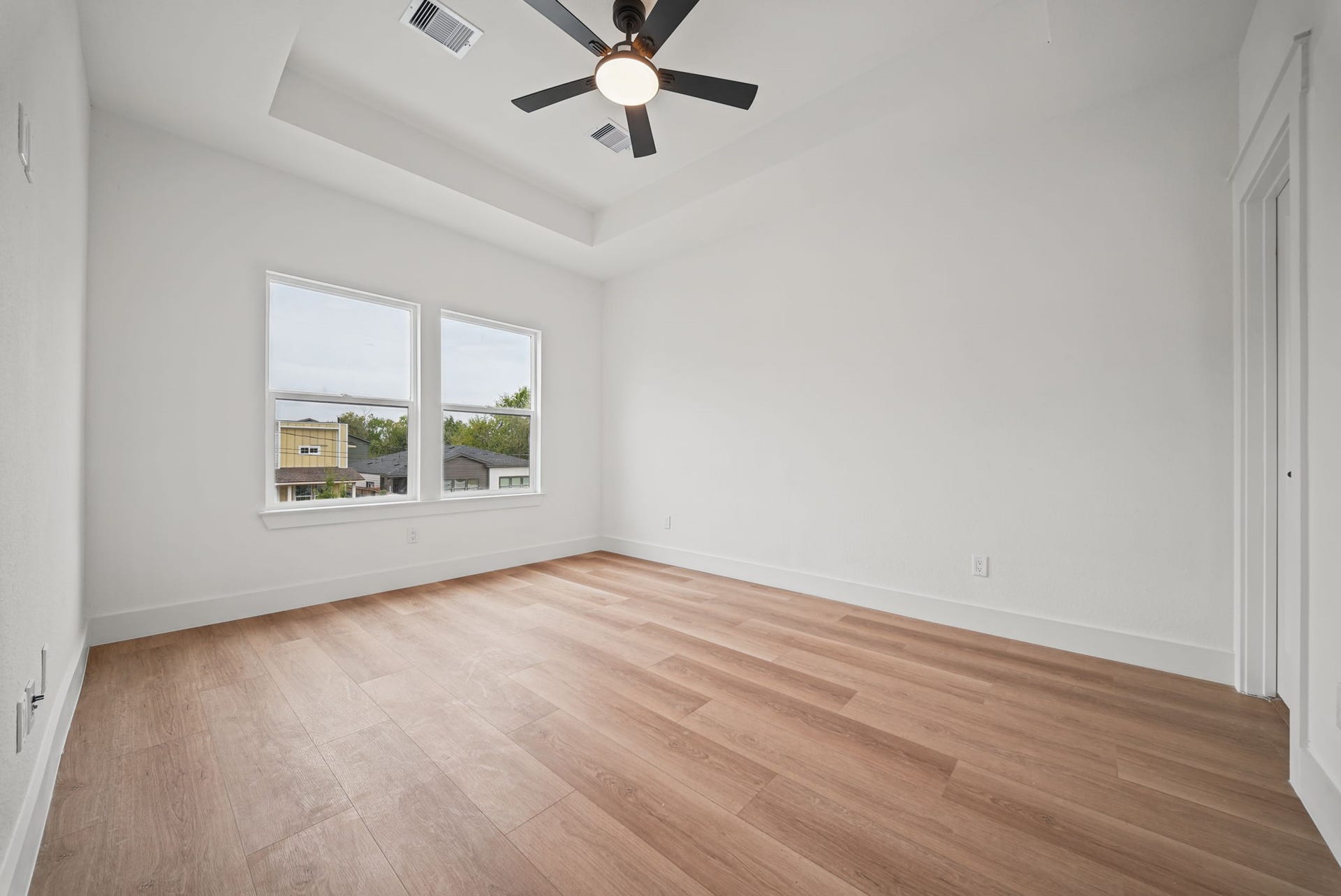 5601 Nielan Street, #B, Houston, TX 77028 Primary Bedroom