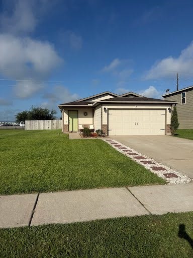 Property photo for 834 Coffee Mill Creek Lane, Rosenberg, TX